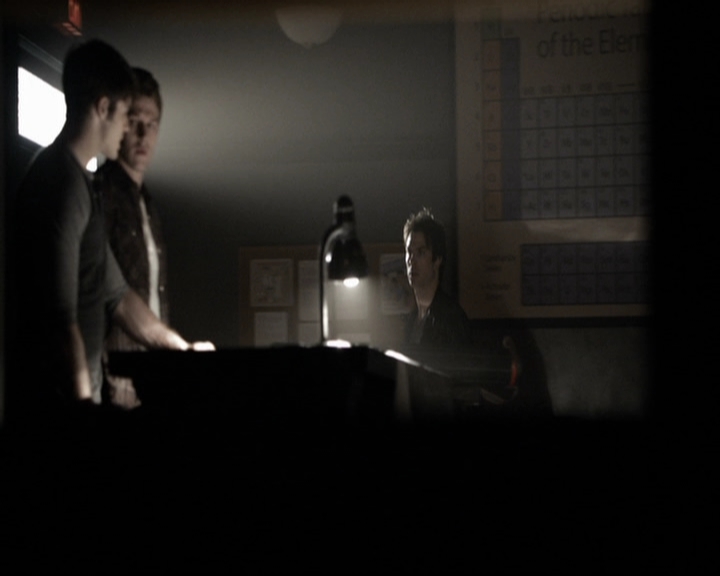 VampireDiariesWorld-dot-org_5x22Home0550.jpg