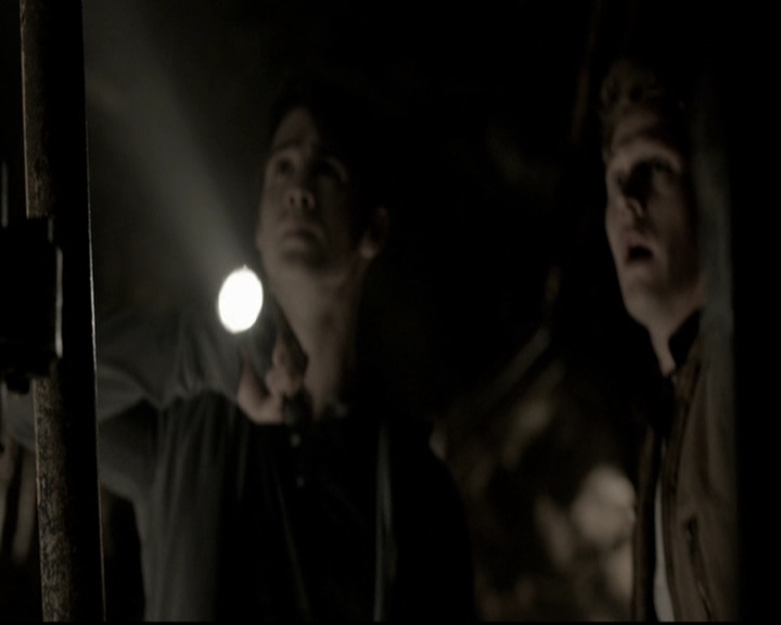 VampireDiariesWorld-dot-org_5x22Home1161.jpg