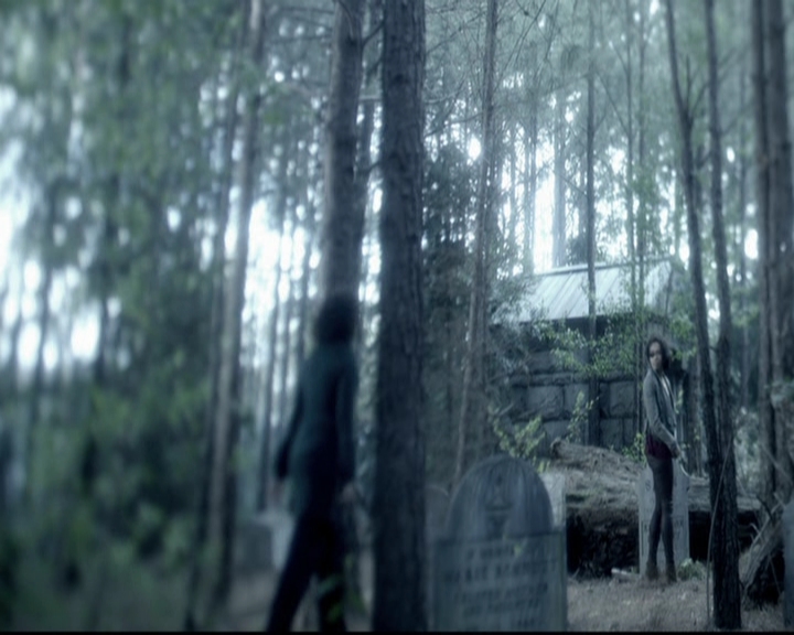 VampireDiariesWorld-dot-org_5x22Home1195.jpg