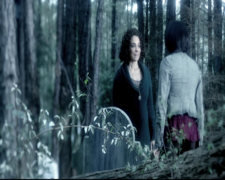 VampireDiariesWorld-dot-org_5x22Home1243.jpg