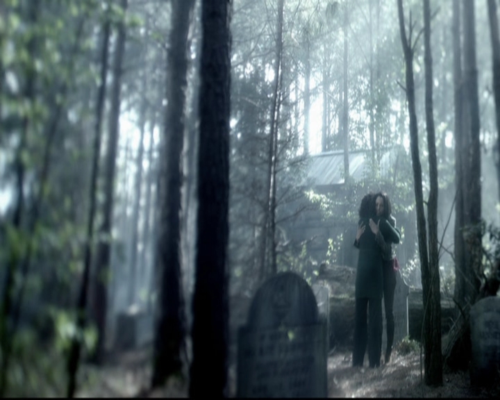 VampireDiariesWorld-dot-org_5x22Home1288.jpg