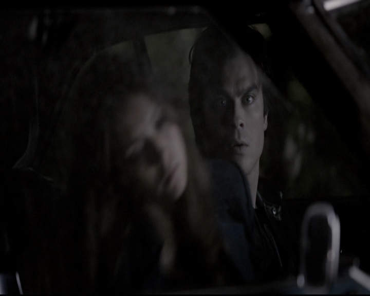 VampireDiariesWorld-dot-org_5x22Home1396.jpg