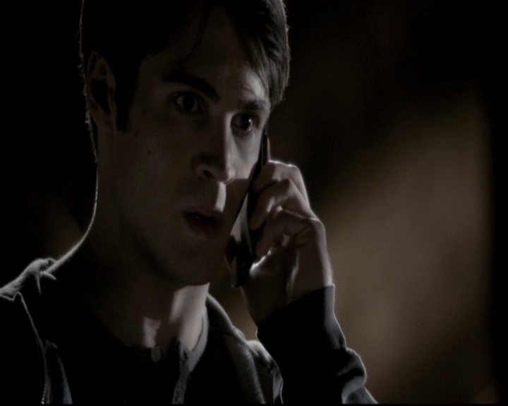 VampireDiariesWorld-dot-org_5x22Home2171.jpg