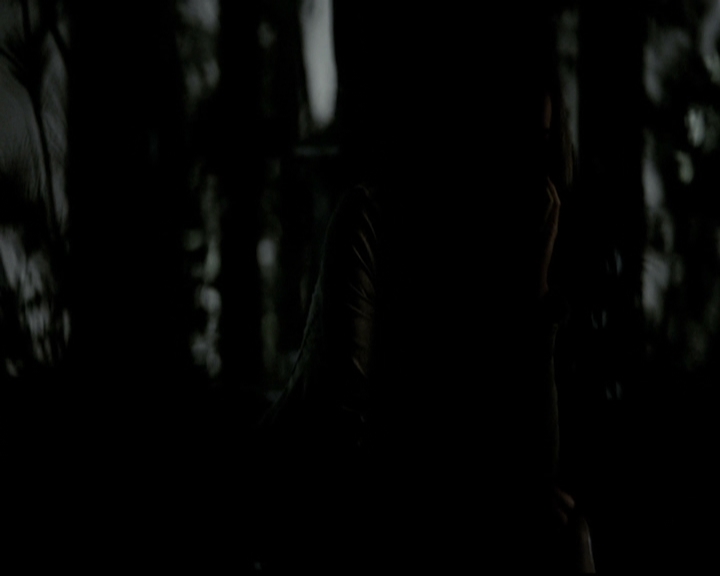 VampireDiariesWorld-dot-org_5x22Home2172.jpg