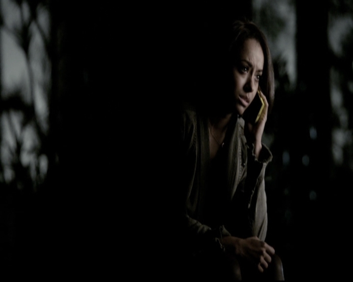 VampireDiariesWorld-dot-org_5x22Home2173.jpg