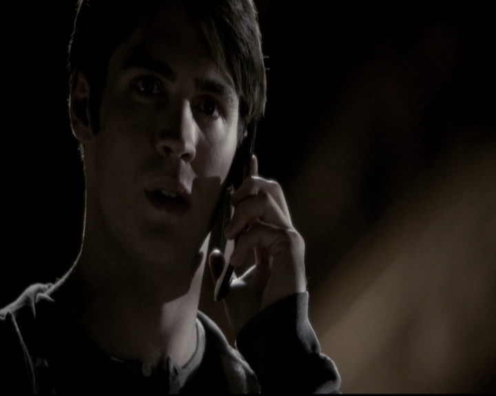 VampireDiariesWorld-dot-org_5x22Home2181.jpg