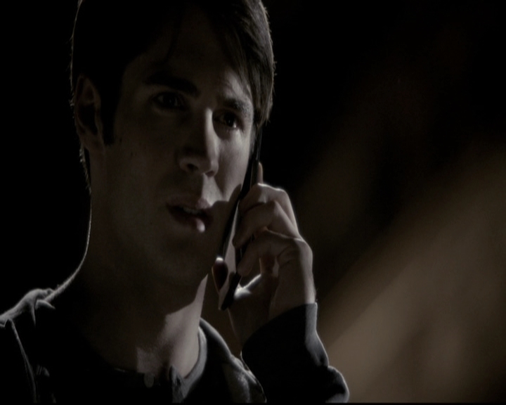 VampireDiariesWorld-dot-org_5x22Home2182.jpg