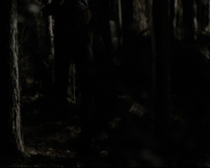 VampireDiariesWorld-dot-org_5x22Home2249.jpg