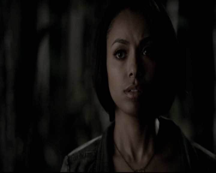 VampireDiariesWorld-dot-org_5x22Home2271.jpg