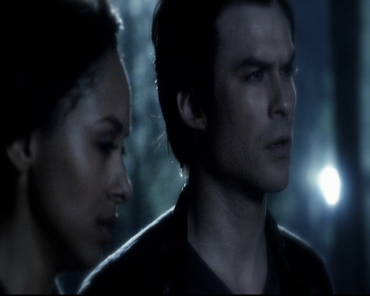 VampireDiariesWorld-dot-org_5x22Home2281.jpg