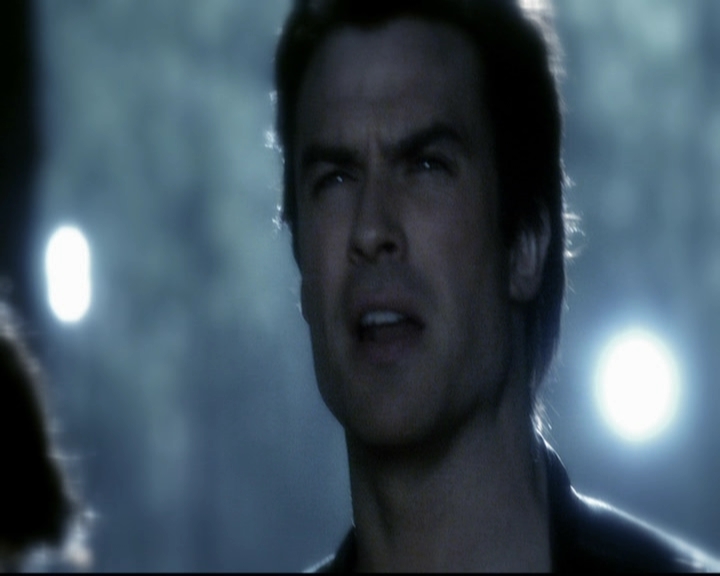 VampireDiariesWorld-dot-org_5x22Home2286.jpg