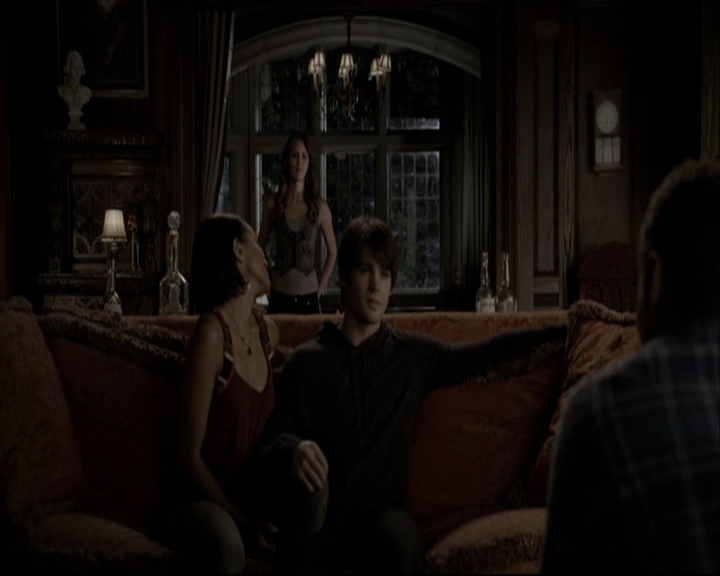 VampireDiariesWorld-dot-org_S5-TheVampireDiariesToTheOtherSideAndBack0212.jpg