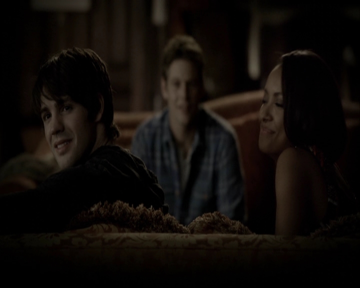 VampireDiariesWorld-dot-org_S5-TheVampireDiariesToTheOtherSideAndBack0240.jpg