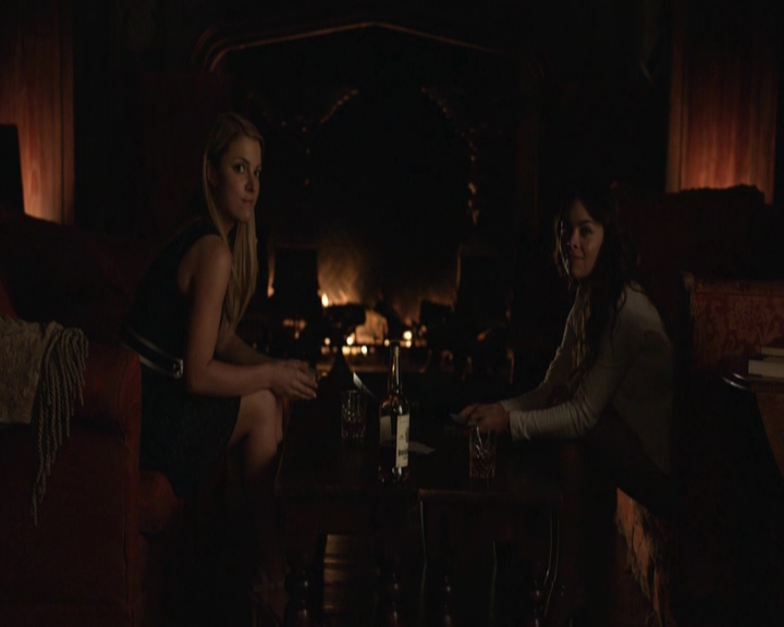 VampireDiariesWorld-dot-nl_7x01DayOneOfTwentyThousandGiveOrTake-deletedscenes0007.jpg