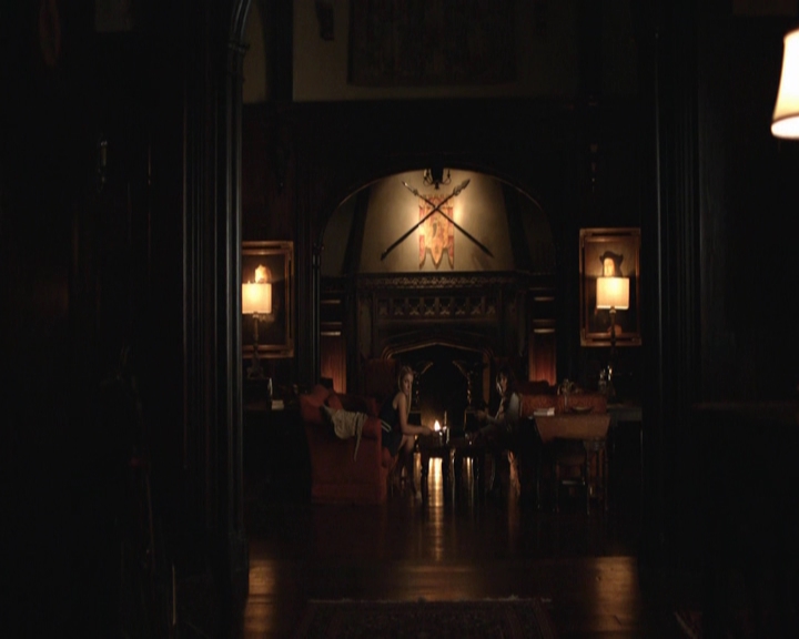 VampireDiariesWorld-dot-nl_7x01DayOneOfTwentyThousandGiveOrTake-deletedscenes0010.jpg