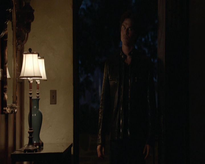 VampireDiariesWorld-dot-nl_7x01DayOneOfTwentyThousandGiveOrTake-deletedscenes0012.jpg