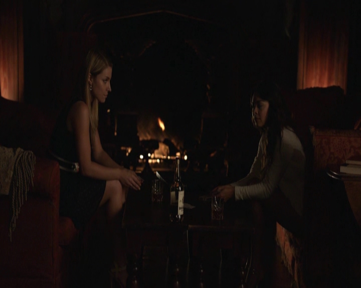 VampireDiariesWorld-dot-nl_7x01DayOneOfTwentyThousandGiveOrTake-deletedscenes0013.jpg