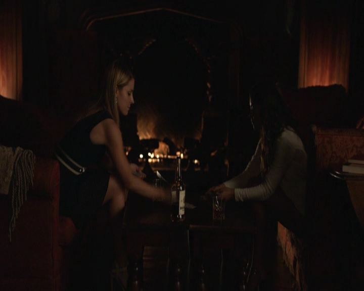 VampireDiariesWorld-dot-nl_7x01DayOneOfTwentyThousandGiveOrTake-deletedscenes0014.jpg