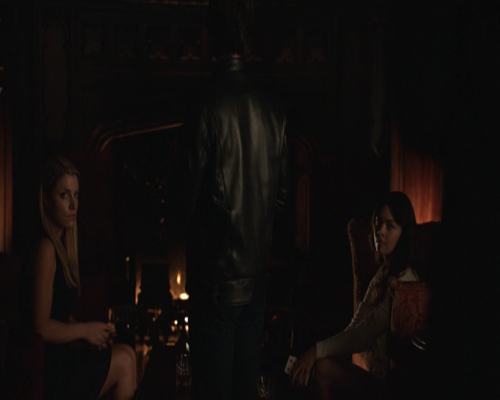 VampireDiariesWorld-dot-nl_7x01DayOneOfTwentyThousandGiveOrTake-deletedscenes0026.jpg