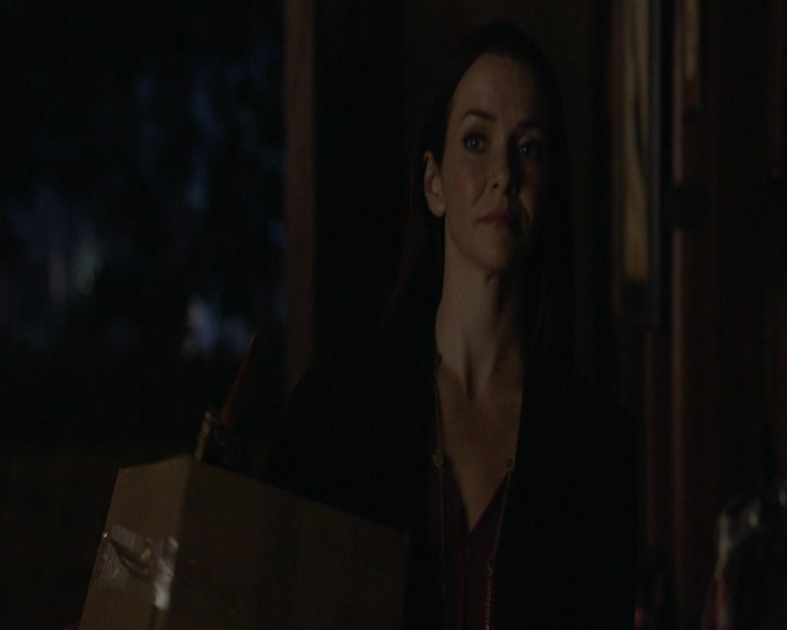 VampireDiariesWorld-dot-nl_7x01DayOneOfTwentyThousandGiveOrTake-deletedscenes0032.jpg