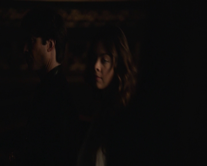 VampireDiariesWorld-dot-nl_7x01DayOneOfTwentyThousandGiveOrTake-deletedscenes0037.jpg