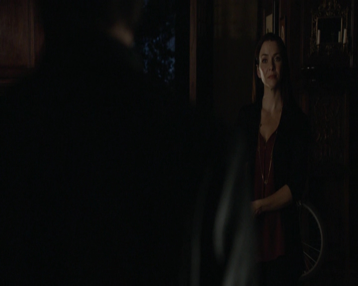 VampireDiariesWorld-dot-nl_7x01DayOneOfTwentyThousandGiveOrTake-deletedscenes0044.jpg