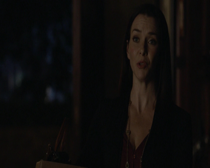 VampireDiariesWorld-dot-nl_7x01DayOneOfTwentyThousandGiveOrTake-deletedscenes0049.jpg