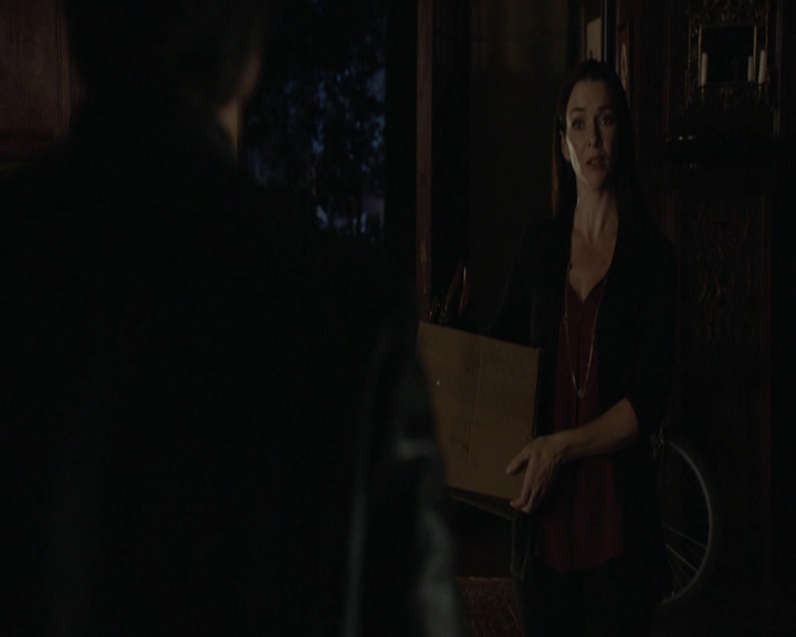 VampireDiariesWorld-dot-nl_7x01DayOneOfTwentyThousandGiveOrTake-deletedscenes0058.jpg