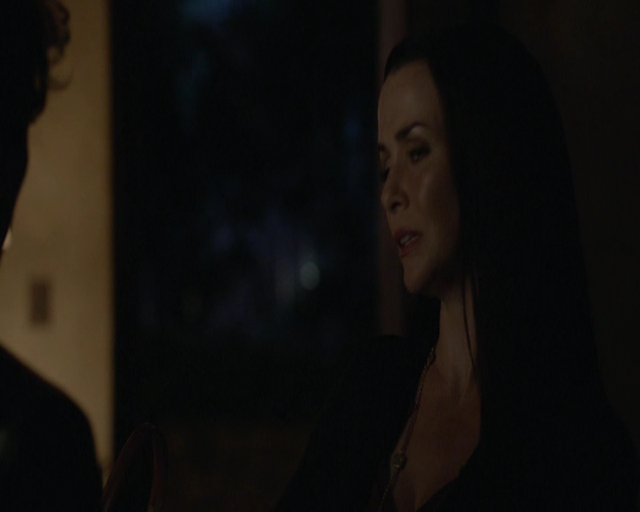 VampireDiariesWorld-dot-nl_7x01DayOneOfTwentyThousandGiveOrTake-deletedscenes0061.jpg