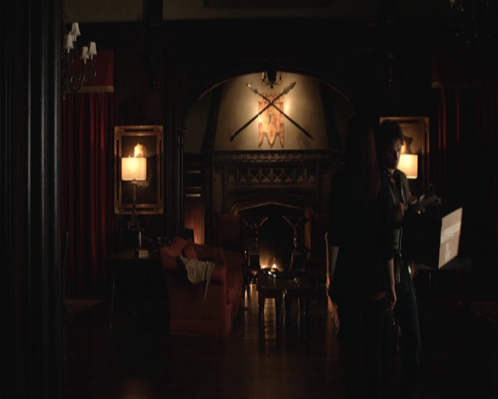 VampireDiariesWorld-dot-nl_7x01DayOneOfTwentyThousandGiveOrTake-deletedscenes0073.jpg