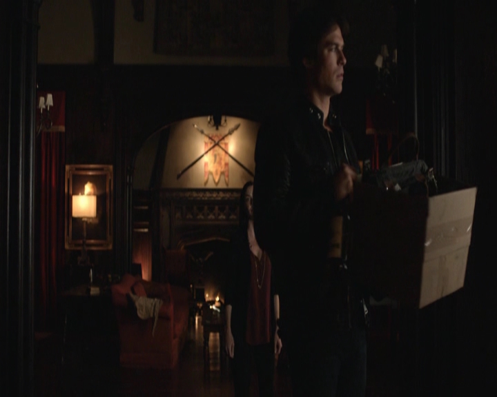 VampireDiariesWorld-dot-nl_7x01DayOneOfTwentyThousandGiveOrTake-deletedscenes0078.jpg