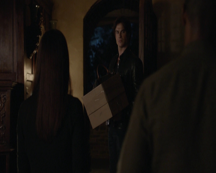 VampireDiariesWorld-dot-nl_7x01DayOneOfTwentyThousandGiveOrTake-deletedscenes0091.jpg