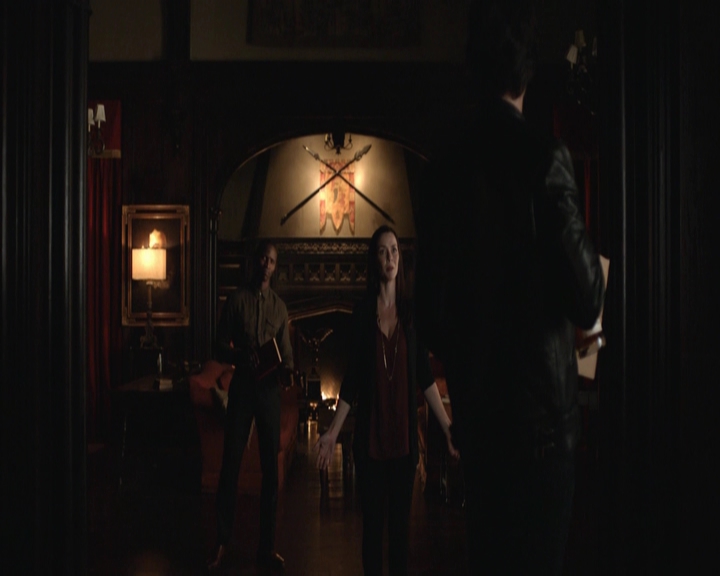 VampireDiariesWorld-dot-nl_7x01DayOneOfTwentyThousandGiveOrTake-deletedscenes0093.jpg