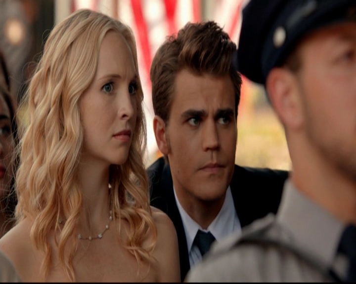 VampireDiariesWorld-dot-nl_7x01DayOneOfTwentyThousandGiveOrTake1274.jpg