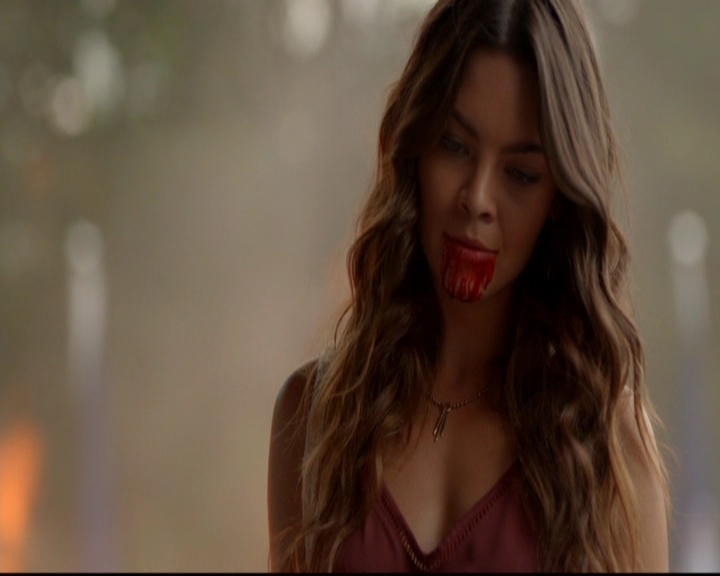 VampireDiariesWorld-dot-nl_7x01DayOneOfTwentyThousandGiveOrTake1332.jpg