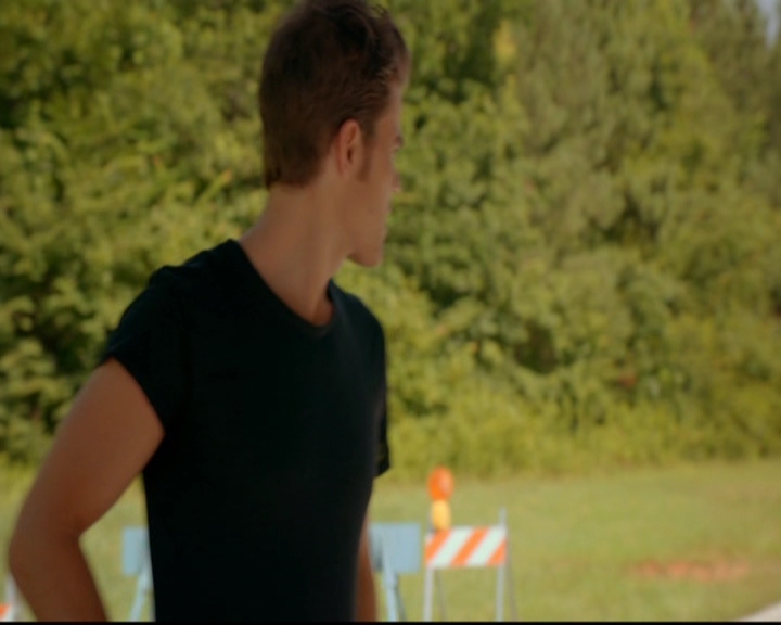 VampireDiariesWorld-dot-nl_7x01DayOneOfTwentyThousandGiveOrTake1540.jpg