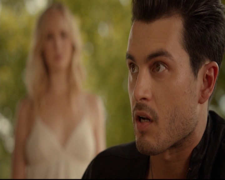 VampireDiariesWorld-dot-nl_7x01DayOneOfTwentyThousandGiveOrTake1571.jpg