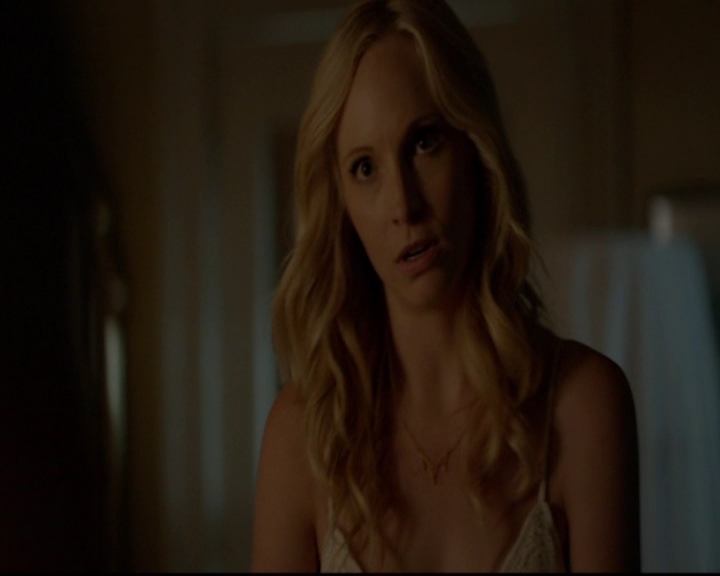 VampireDiariesWorld-dot-nl_7x01DayOneOfTwentyThousandGiveOrTake1936.jpg