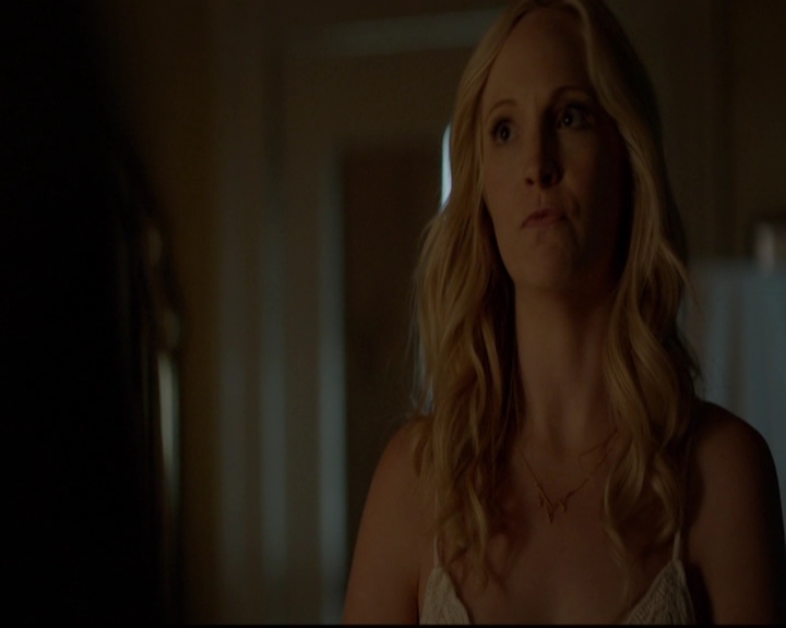 VampireDiariesWorld-dot-nl_7x01DayOneOfTwentyThousandGiveOrTake1937.jpg