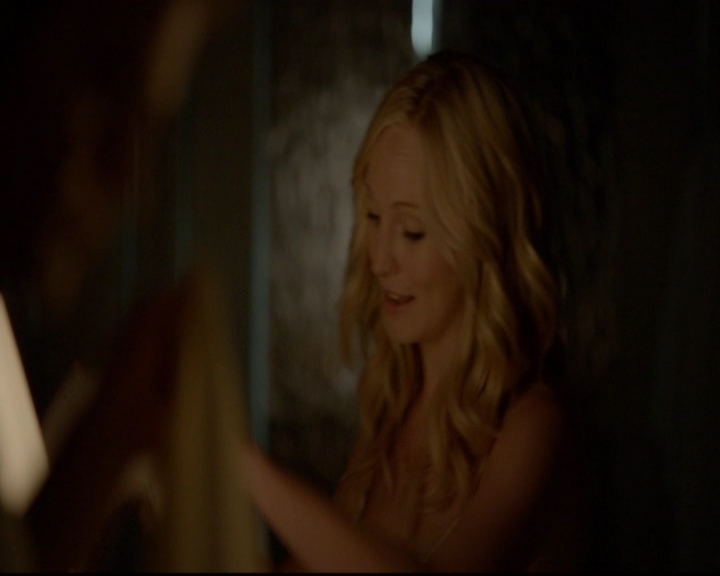 VampireDiariesWorld-dot-nl_7x01DayOneOfTwentyThousandGiveOrTake1951.jpg