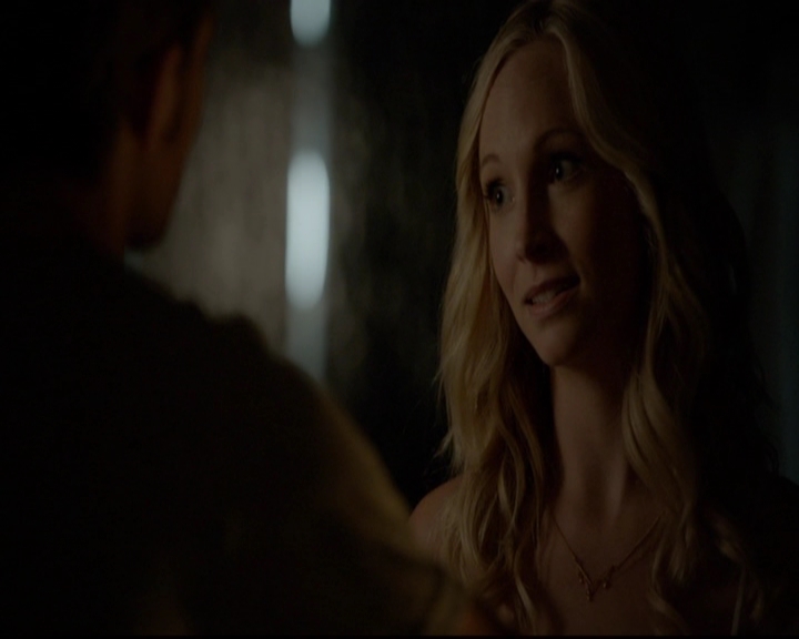 VampireDiariesWorld-dot-nl_7x01DayOneOfTwentyThousandGiveOrTake1978.jpg