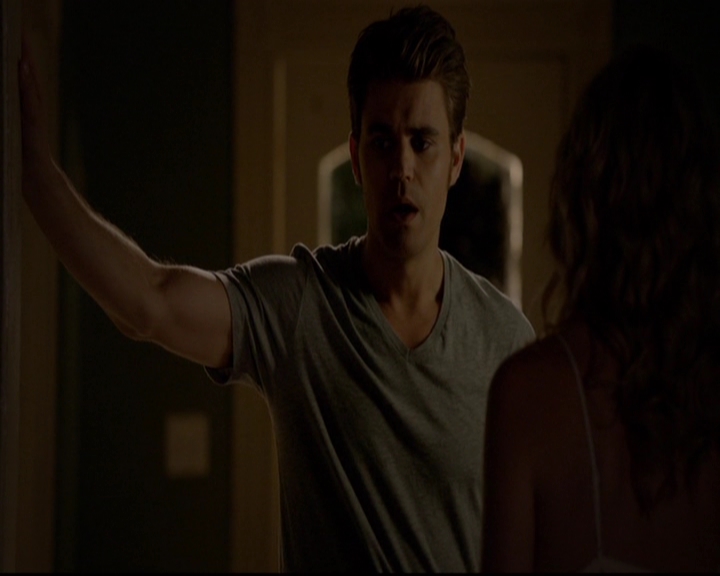 VampireDiariesWorld-dot-nl_7x01DayOneOfTwentyThousandGiveOrTake1983.jpg