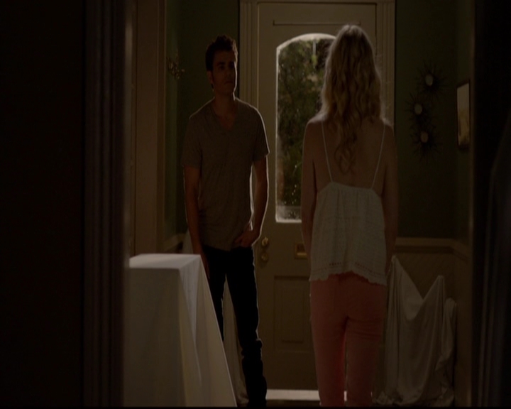 VampireDiariesWorld-dot-nl_7x01DayOneOfTwentyThousandGiveOrTake2020.jpg