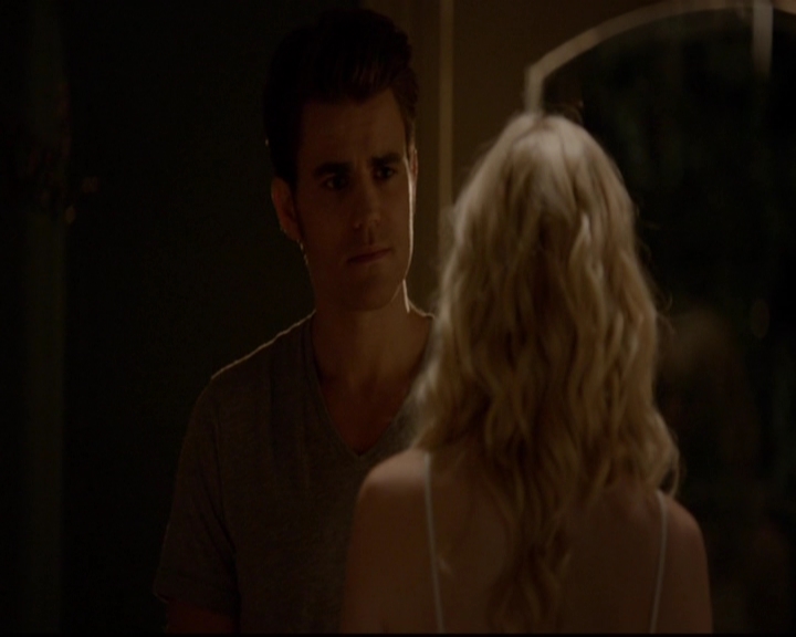 VampireDiariesWorld-dot-nl_7x01DayOneOfTwentyThousandGiveOrTake2027.jpg