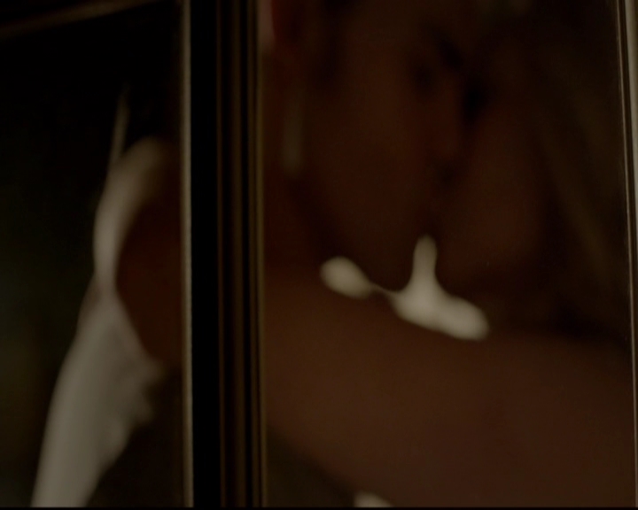 VampireDiariesWorld-dot-nl_7x01DayOneOfTwentyThousandGiveOrTake2058.jpg