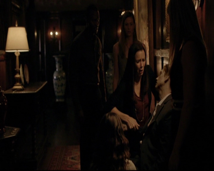 VampireDiariesWorld-dot-nl_7x01DayOneOfTwentyThousandGiveOrTake2150.jpg