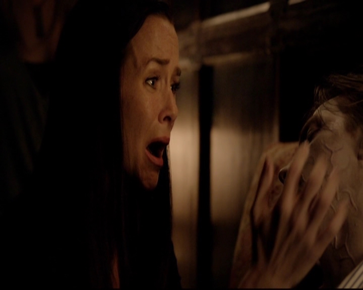 VampireDiariesWorld-dot-nl_7x01DayOneOfTwentyThousandGiveOrTake2151.jpg