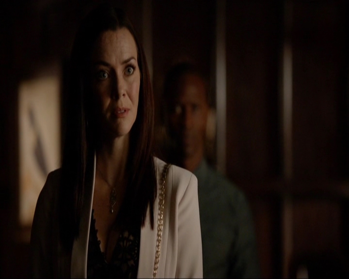 VampireDiariesWorld-dot-nl_7x02NeverLetMeGo0914.jpg