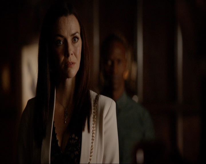 VampireDiariesWorld-dot-nl_7x02NeverLetMeGo0915.jpg