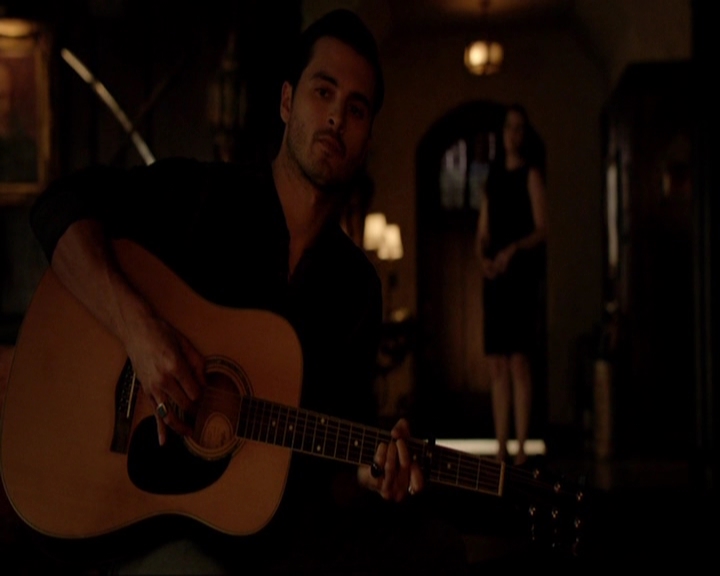 VampireDiariesWorld-dot-nl_7x02NeverLetMeGo2061.jpg